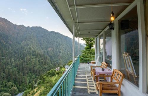 Shoja Hostel | Moustache Shoja, Jibhi