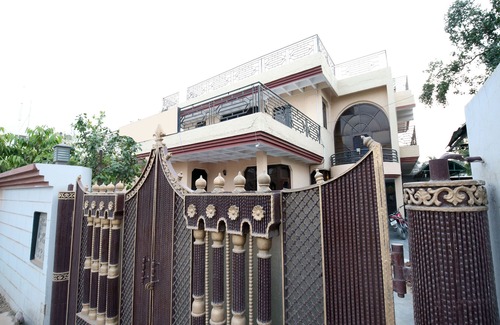 Kishangarh Hotel | OYO 14030 Cheema Holiday Homes
