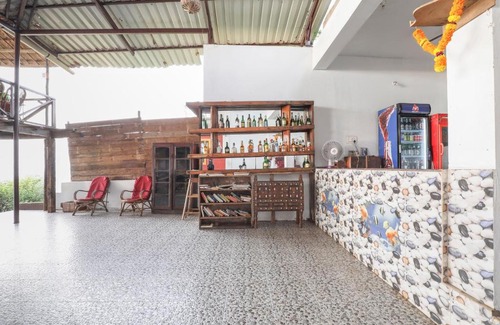 Mandrem Hotel | OYO 64372 Dolphin Beach Resort