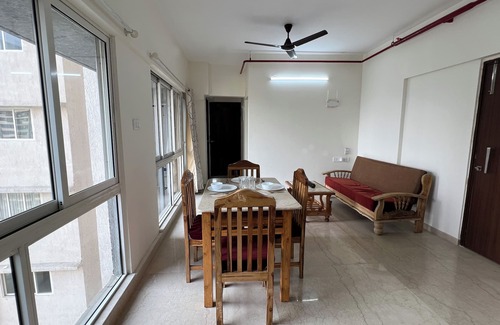 Malad East Apartment | Pinaki Comfort Stay Omkar Signet