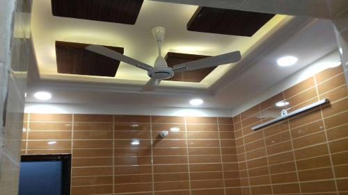 Lajpat Nagar Apartment | Posh, Nice Foreigner Area Lajpat Ngar Luxury Room