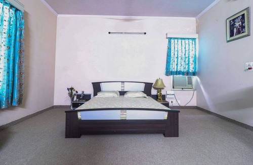 Civil Lines Resort | Private room ∙ 2 guests