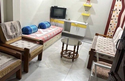 Nagpur Resort | Private room ∙ 6 guests