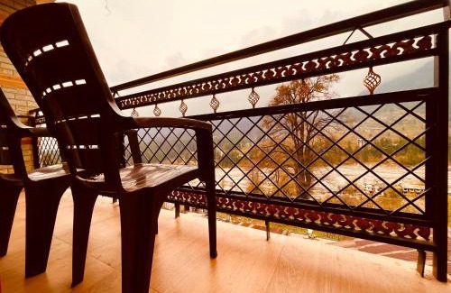 Gadherni Hotel | Sana cottage - Affordable Luxury Stay in Manali