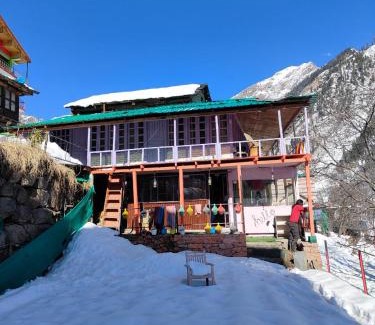 Tosh Hostel | Shivaay homestay,cafe