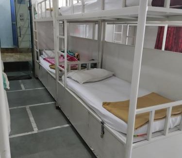 Andheri West Hostel | Star Dormitory