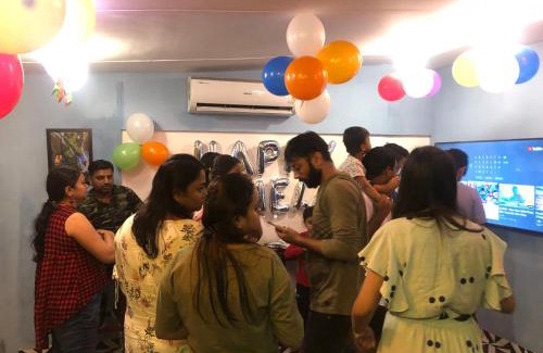 Andheri West Hostel | Stay Villa Hostel for Male and Female