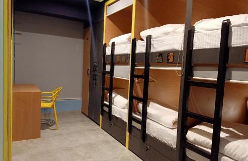 Andheri West Hostel | Stayvilla Hostel