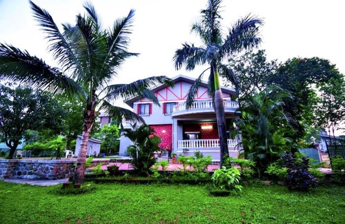 Tungarli Villa | Unique Villa - Spacious and Plus-size 4 Bedroom Villa with Pool