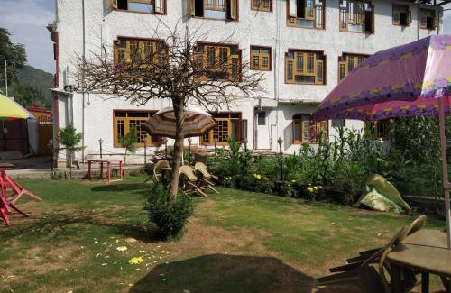 Srinagar House | Valley holidays