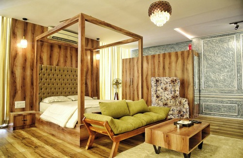 Madduru Hotel | Vilasini Inn