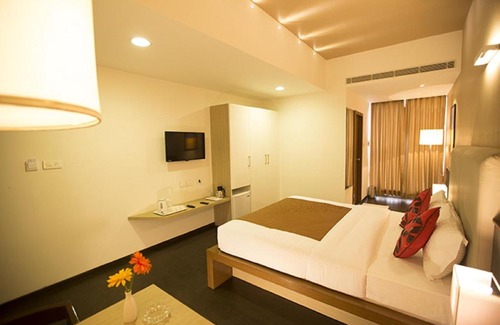 Electronics City Hotel | Vinaya Royal Inn
