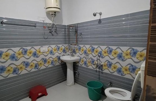 Gunehr House | Vivek HomeStay BIR Chaugan