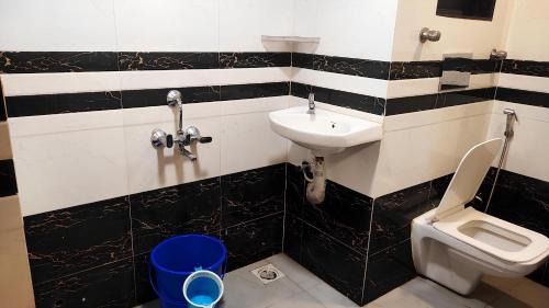 Bandra East Hostel | Welcome Inn Dormitory & PG Male And Female
