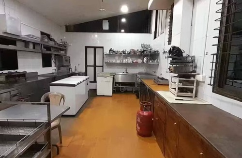 Lonavala House | #1 Lavish & Huge 5bhk Villa "60 ML Chalet" 35 ppl