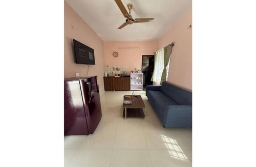 Ulsoor Apartment | 1 room + Lounge area/Kitchenette/terrace in Ulsoor