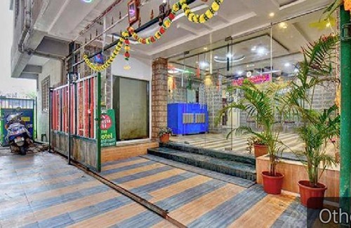 Phase 1 Hotel | 150 m² Hotel ∙ 3 guests