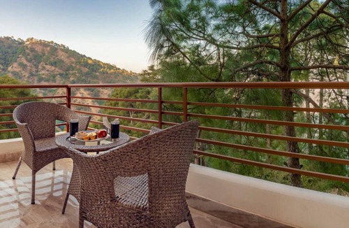 Kumarhatti Villa | 150 m² Villa ∙ 5 bedrooms ∙ 12 guests