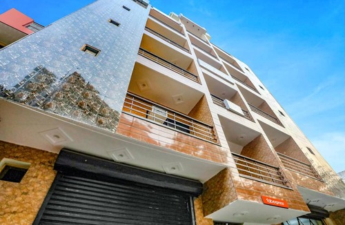 Janakpuri Hotel | 16 m² Hotel ∙ 2 guests