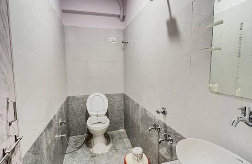 Surat Hotel | 180 m² Hotel ∙ 2 guests