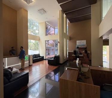 Nedumbassery Apartment | 1BHK Flat 5 mint Away from CIAL with Pool Facility