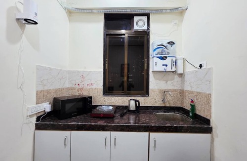 Lower Parel Apartment | 1Br Aprt Near Phoenix Mall Lower Parel - 704 By Florastays