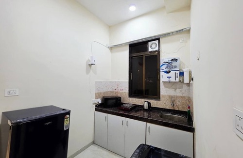 Lower Parel Apartment | 1Br Aprt Near Phoenix Mall Lower Parel - 704 By Florastays