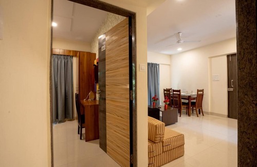 Santacruz Apartment | 2 bedroom apartment near Mumbai Airport