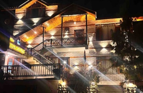New Manali Apartment | 2 Bedroom +Kitchenette include +shared lobby Villa