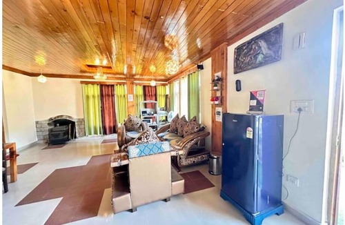 New Manali Apartment | 2 Bedroom +Kitchenette include +shared lobby Villa