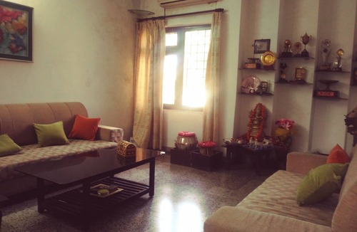 Delhi House | 2 BHK with basic amenities