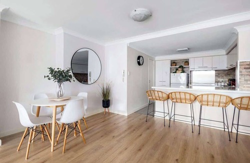 Perth Central Business District Apartment | 2 Spacious Resort 1BR Pool-Tennis-Gym & FREE Parkg