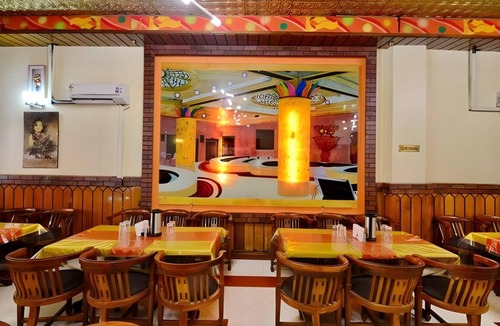 Gorakhpur Hotel | 200 m² Hotel ∙ 4 guests