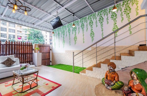 Kandivali East House | 200 m² House ∙ 1 bedroom ∙ 3 guests
