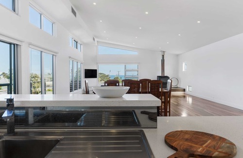 Middleton House | 21 Ellensford - Wi-Fi - Pool - Family Friendly