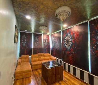 Kurla West Hotel | 220 m² Hotel ∙ 2 guests