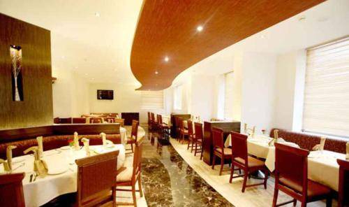 Phase 1 Hotel | 220 m² Hotel ∙ 7 guests