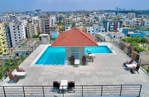 Dhaka Apartment | 250sqft,4 Economy Stay in Bashundhara, Pool & Gym