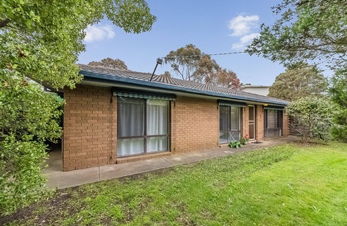 Cowes House | 256 Settlement Road, Holiday House In Cowes, dog friendly, great spot!