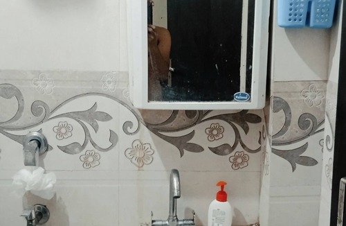 Kalkaji Apartment | 2bhk Appartment for 5n2 Bedroomn2 Bathroomnhall & Kitchennindividual Property