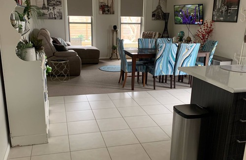 Ballarat House | 3 bedroom house. Sleeps 7 people. Pet friendly, close to town.