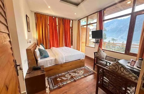 Aleo House | 3 BHK Independent Apartment +kitchenette +Balconynn
