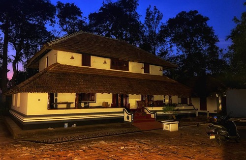 Mananthavady House | 3000 m² House ∙ 5 bedrooms ∙ 20 guests