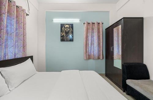 Ejipura Apartment | 303 Woods 2BHK Lift, Koramangala 100feet road