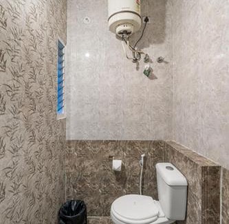 Ejipura Apartment | 303 Woods 2BHK Lift, Koramangala 100feet road