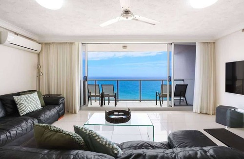 Surfers Paradise Apartment | 32B Peninsula Ocean Views Near Cavill Mall Hosted by Gold Coast Holiday Stays