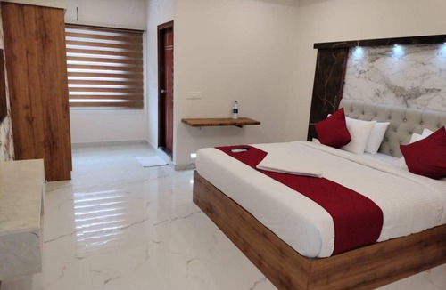 Attibele Hotel | 350 m² Hotel ∙ 2 guests