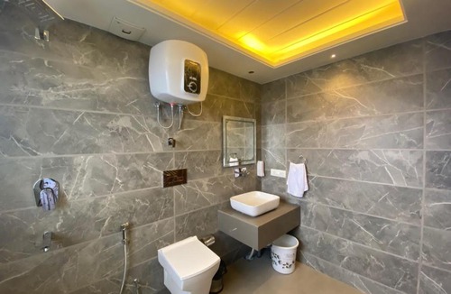 Shimla Bed & Breakfast | 360 Degree Hill View Luxury BnB