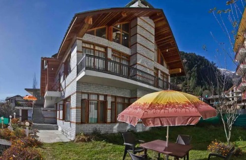 Manali Villa | 4 BHK CEDAR VILLA-Bonfire-BBQ-Garden-Kitchennn