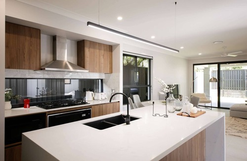 Rochedale House | 🌟4BR Designer Home | 5★Luxury, FamilySafe | CBD+Airport Proximit